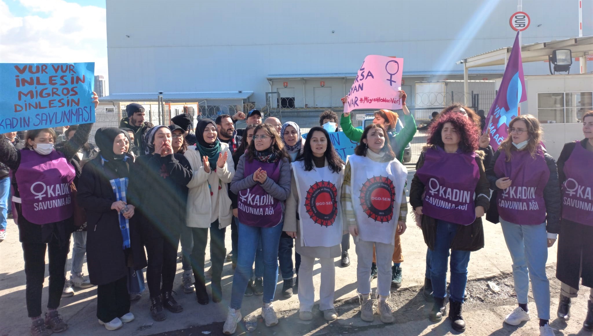 Direnen Migros Depo kadın işçileriyle söyleşi: “Tüm Türkiye bizim direniş yerimiz!” Nuran Akgül – Semine Korkmaz