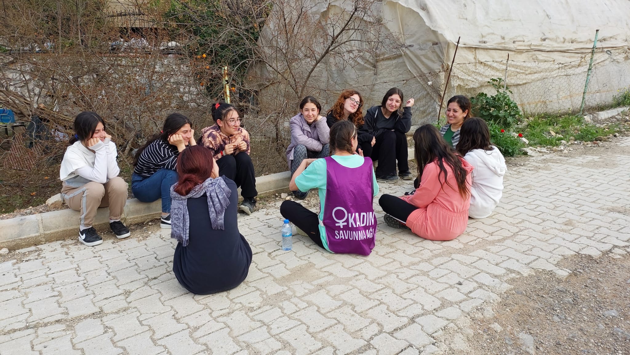 Antakya Kadın Dayanışma Çadırı Güncesi (Gün 40)-Dayanışma çadırı: Kendine ait bir oda – Kadın Savunma Ağı